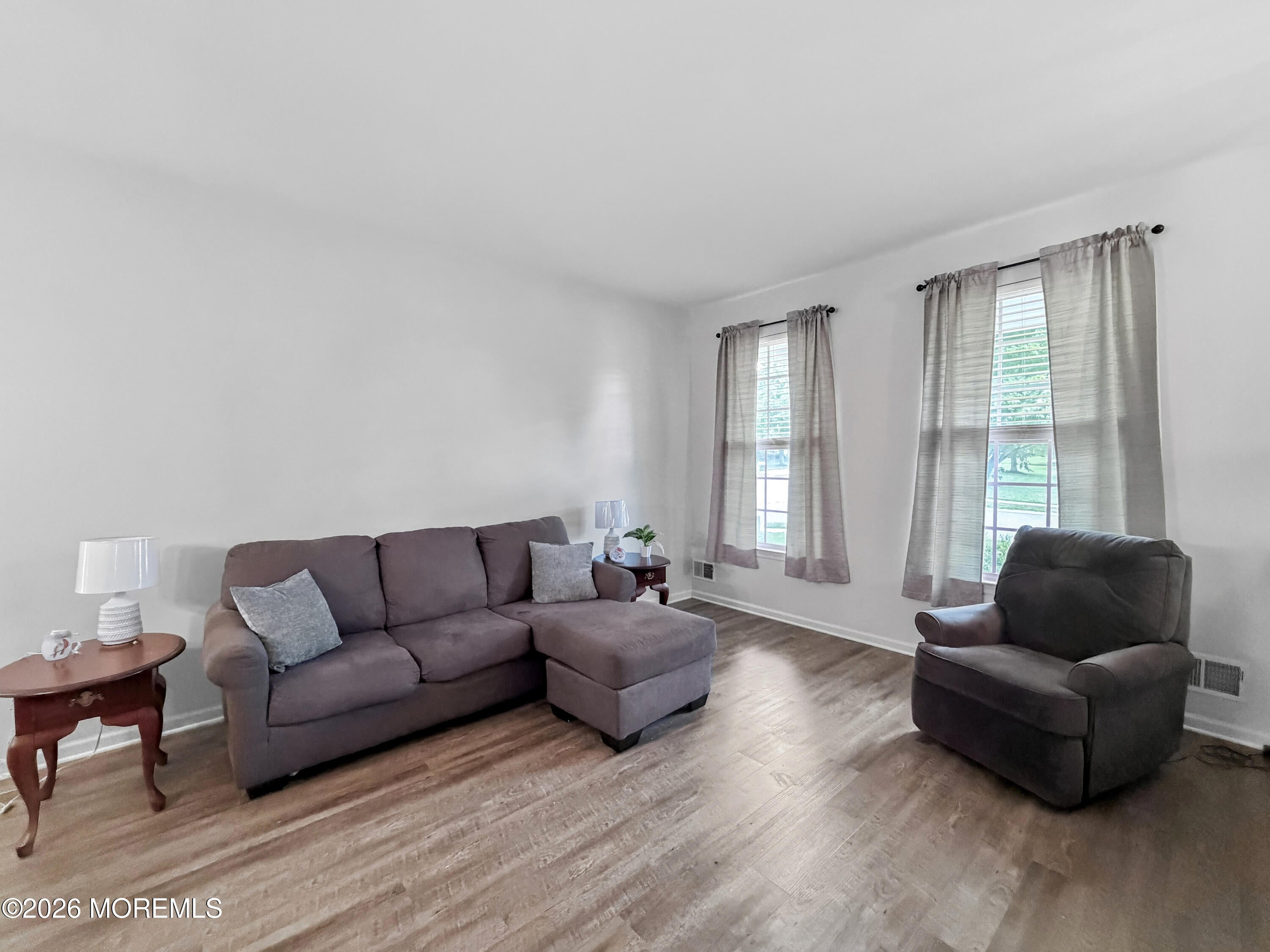 2 Warwick Court
