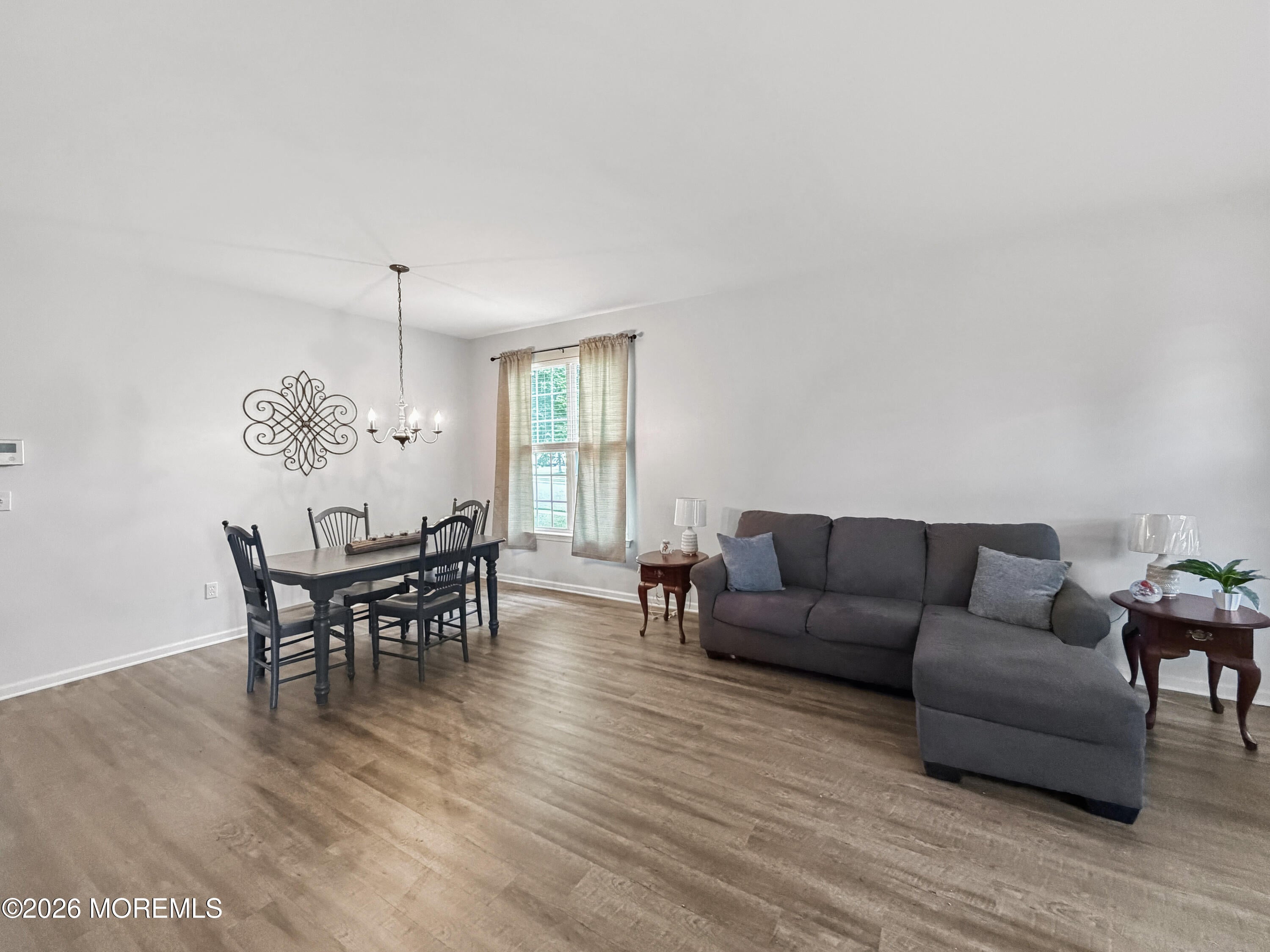 2 Warwick Court