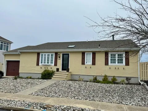 MLS: 22510797