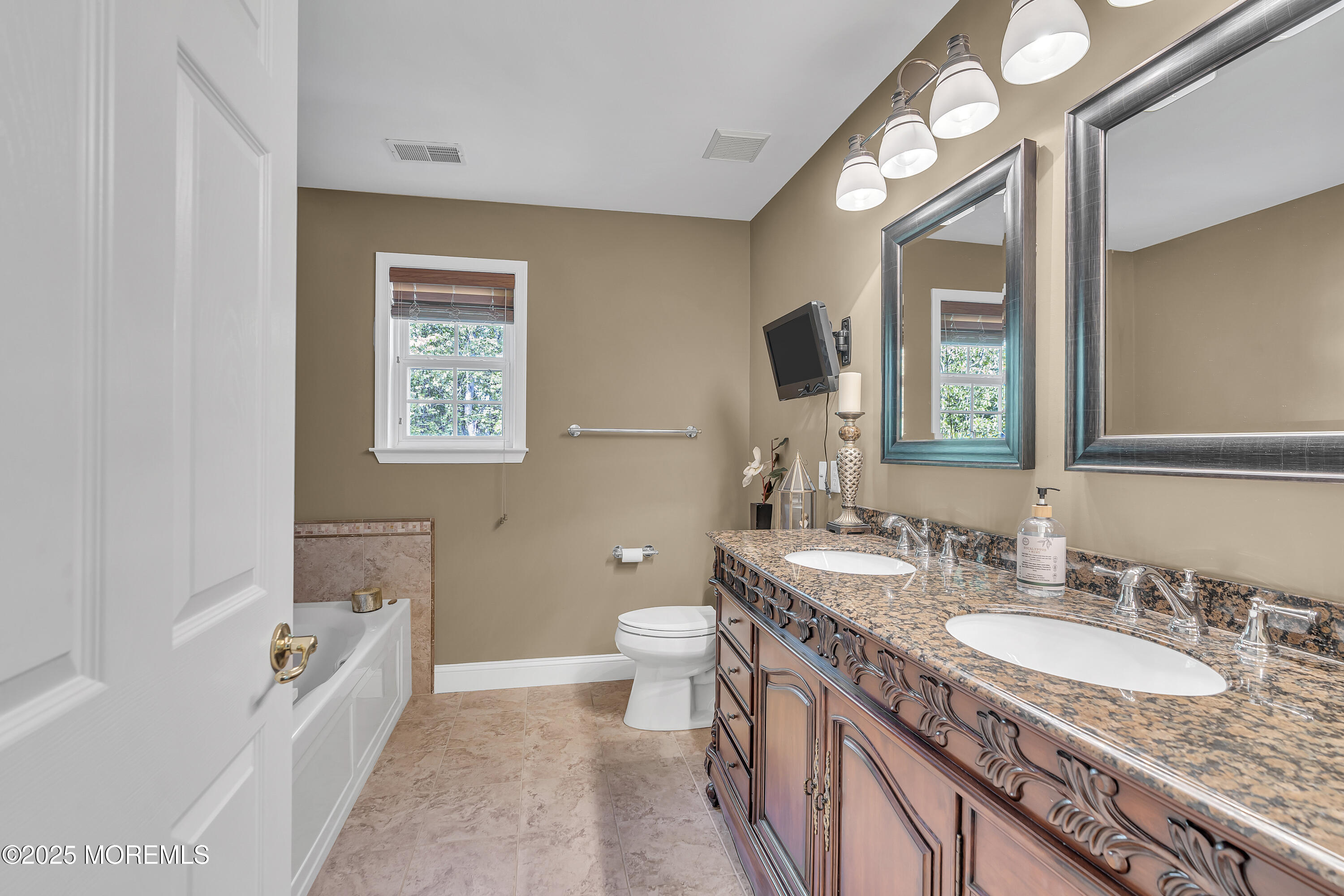 160 Shinnecock Drive, Manalapan, New Jersey image 18