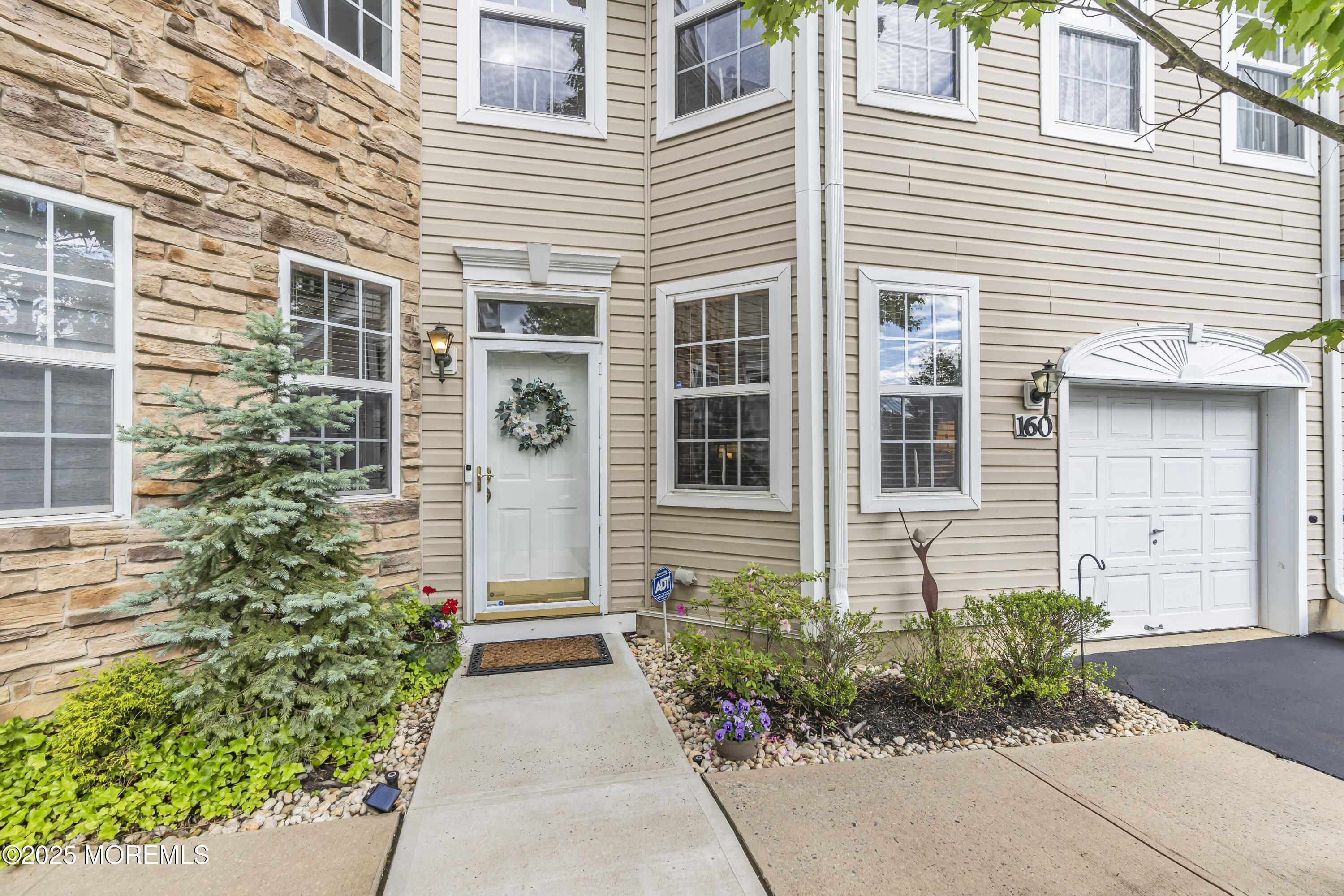 160 Shinnecock Drive, Manalapan, New Jersey image 2