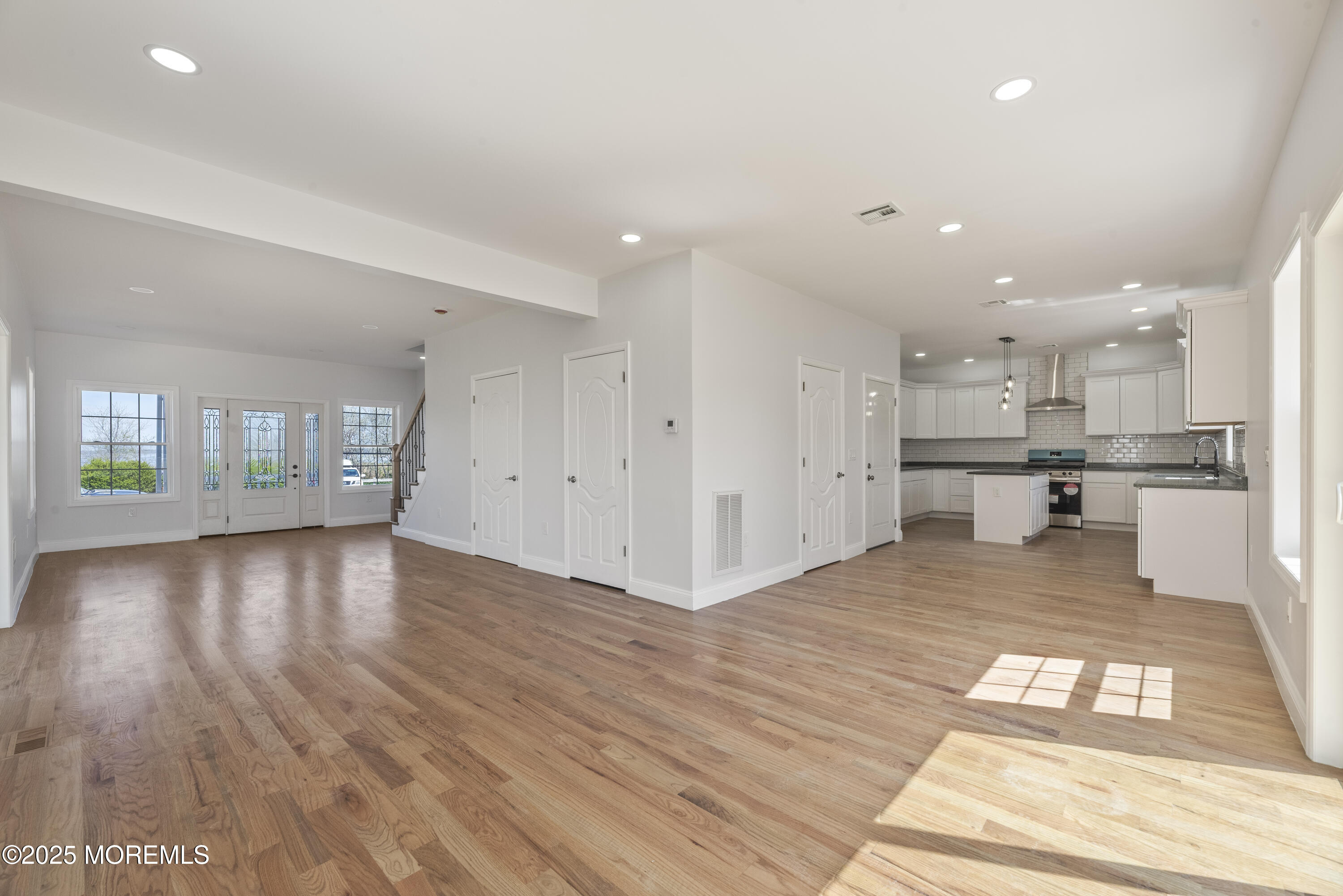 452 Raritan Boulevard, Keyport, New Jersey image 24