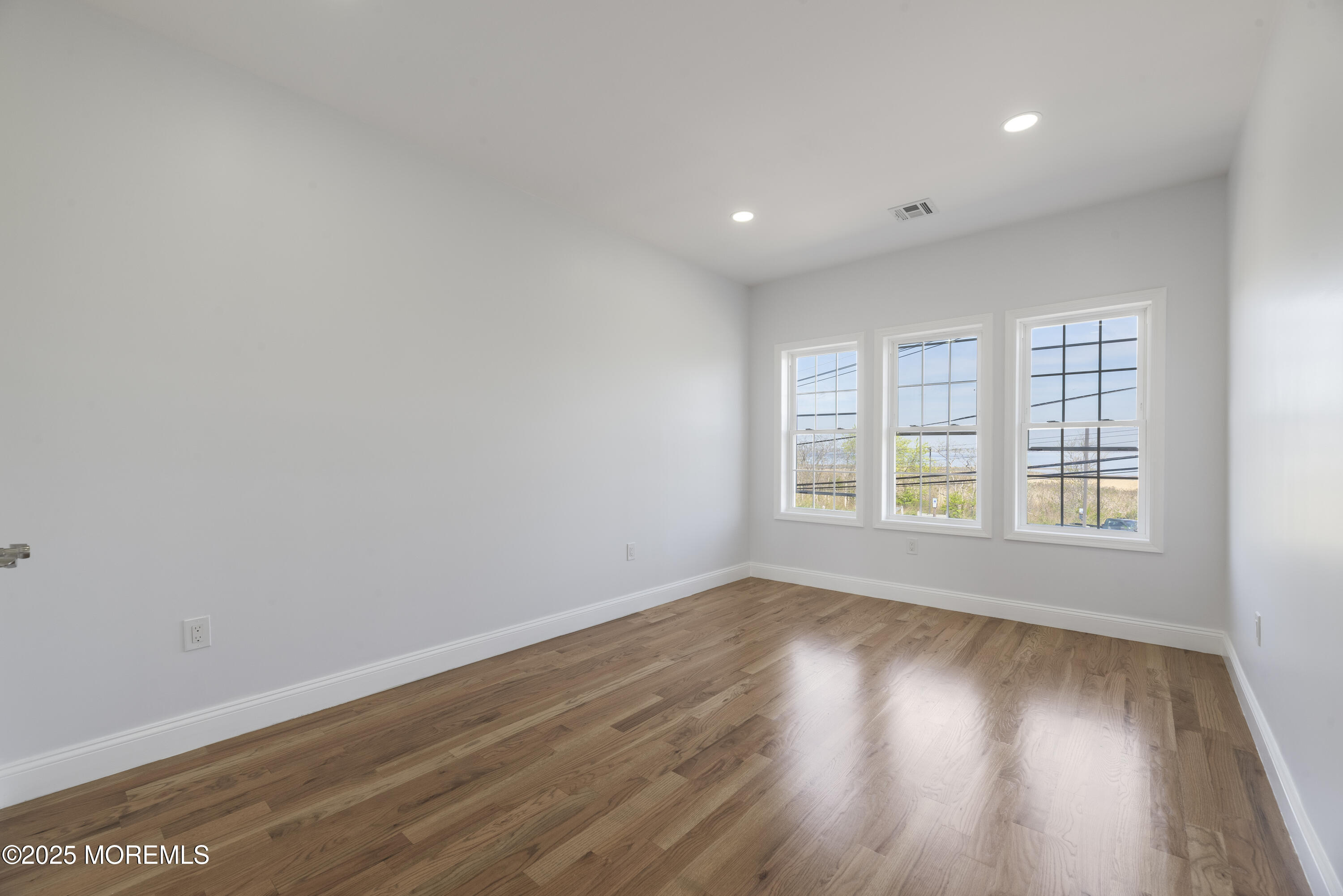 452 Raritan Boulevard, Keyport, New Jersey image 12