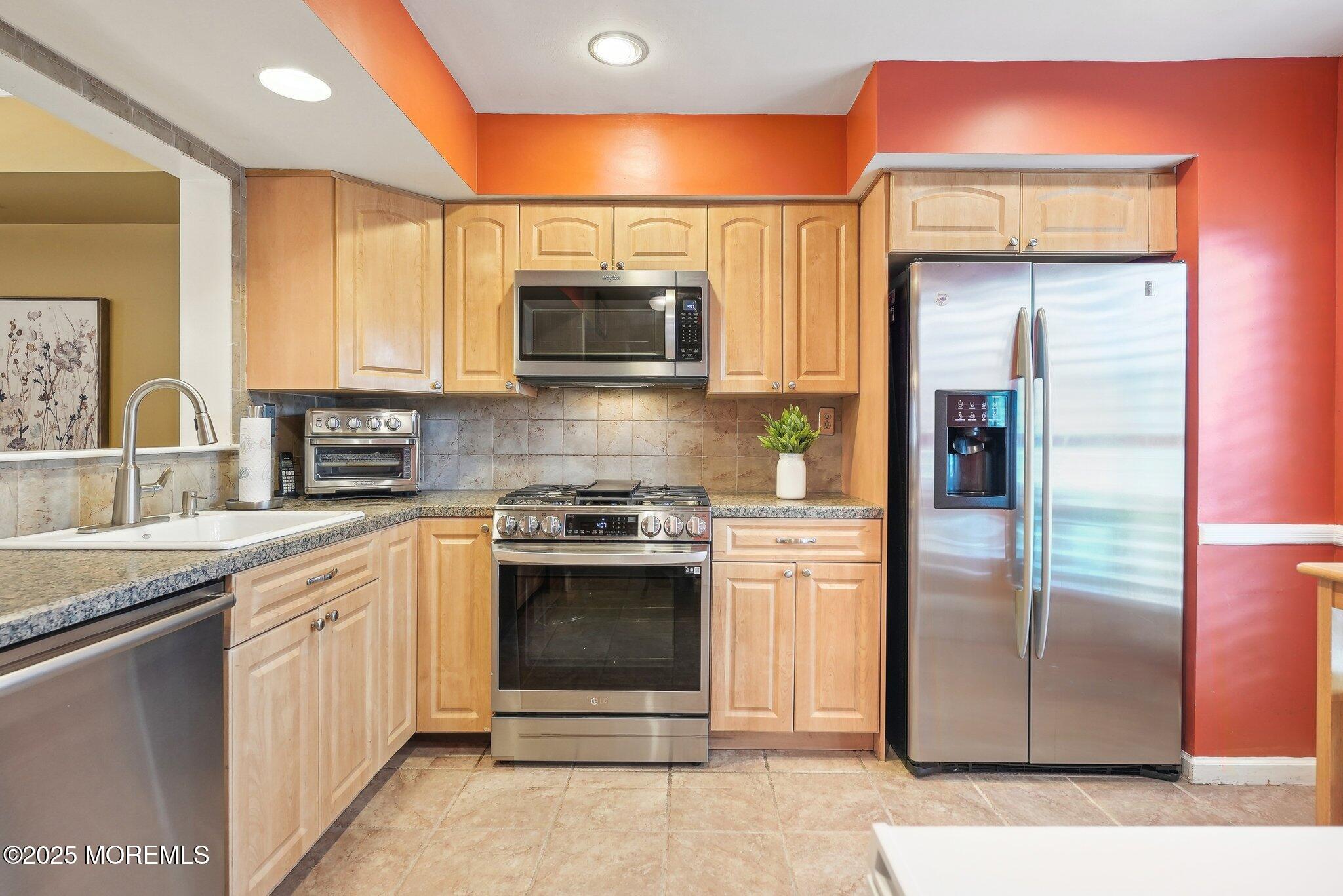 288 Harvard Place, Morganville, New Jersey image 8