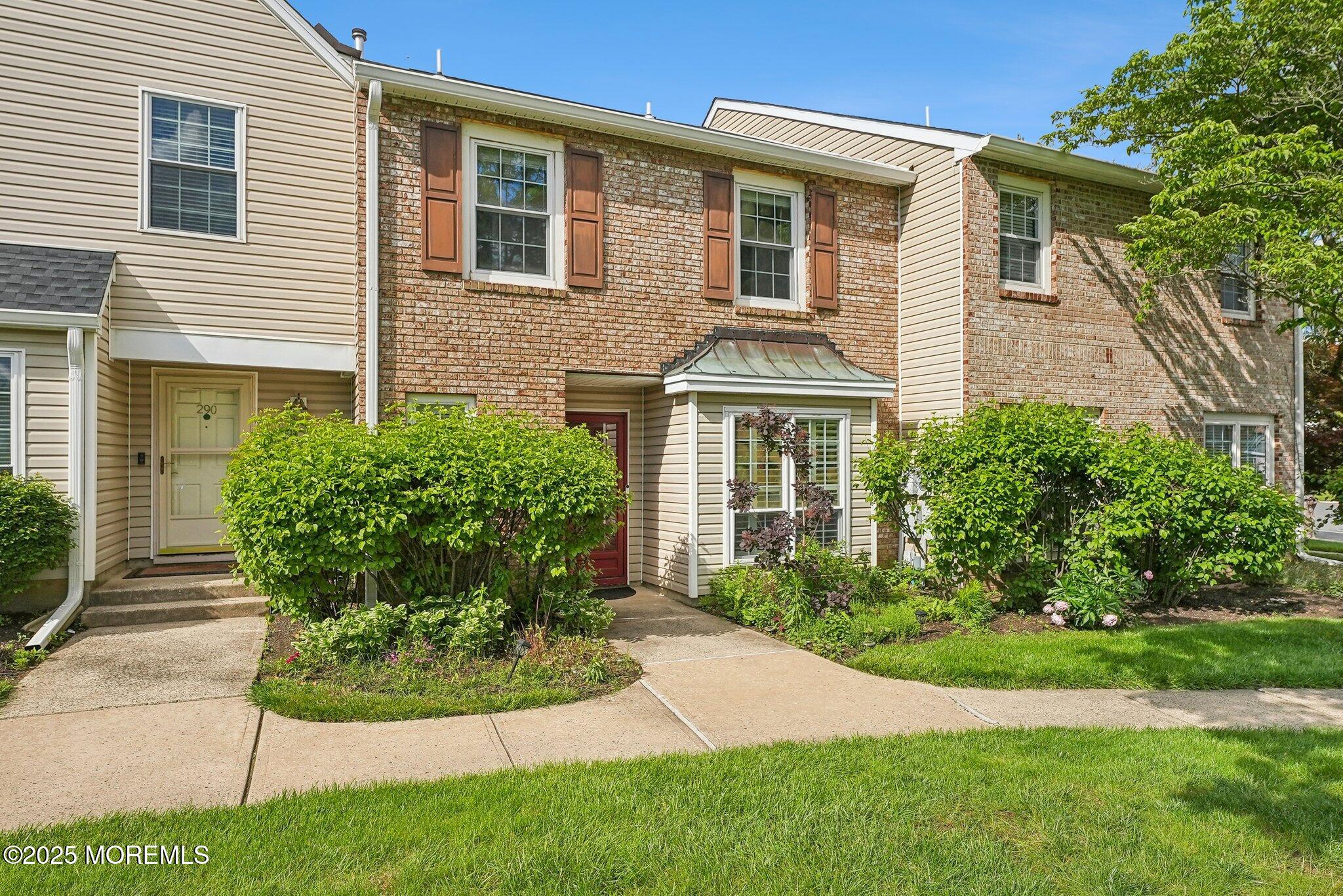 288 Harvard Place, Morganville, New Jersey image 1