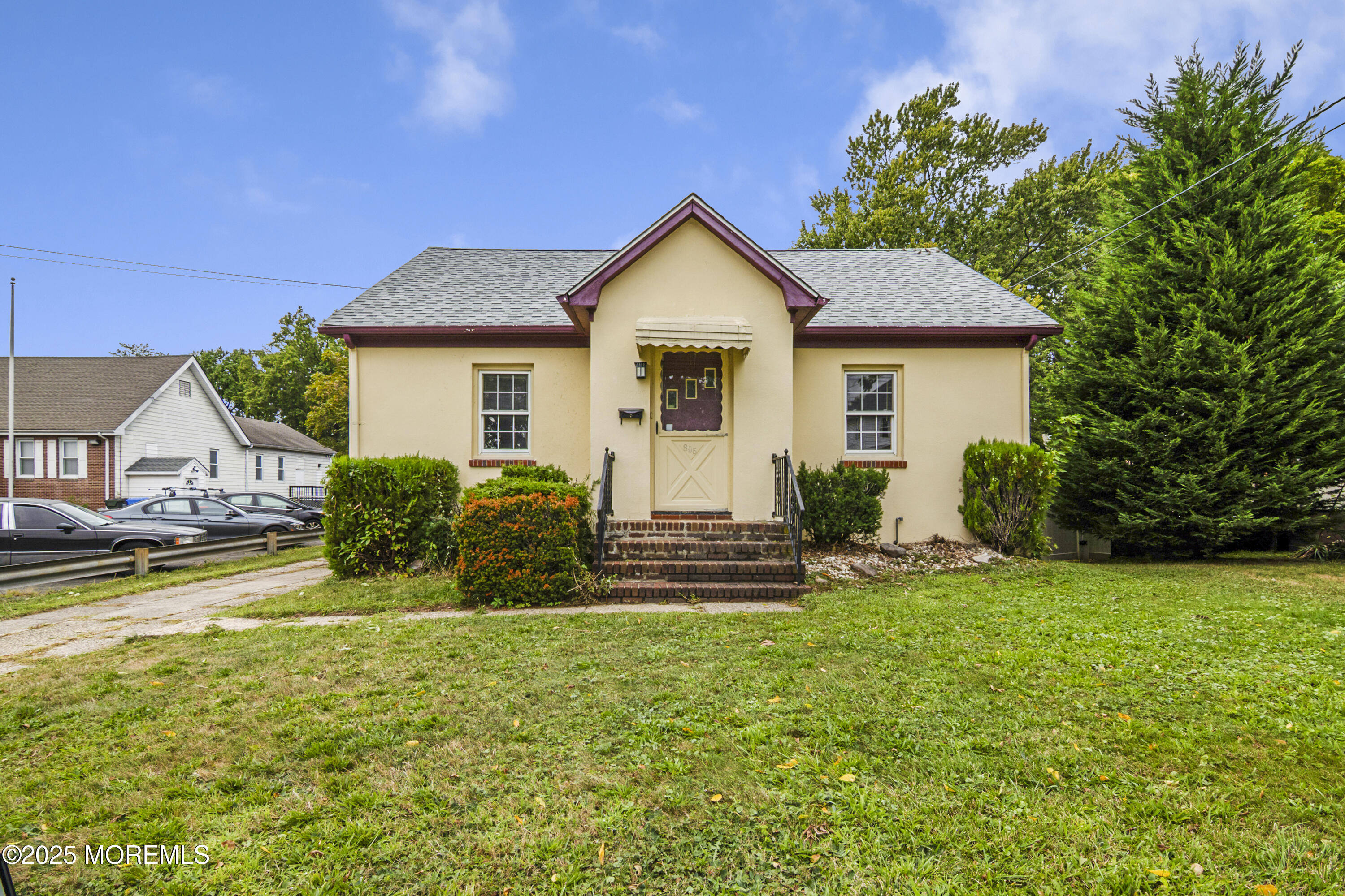 805 King George Road