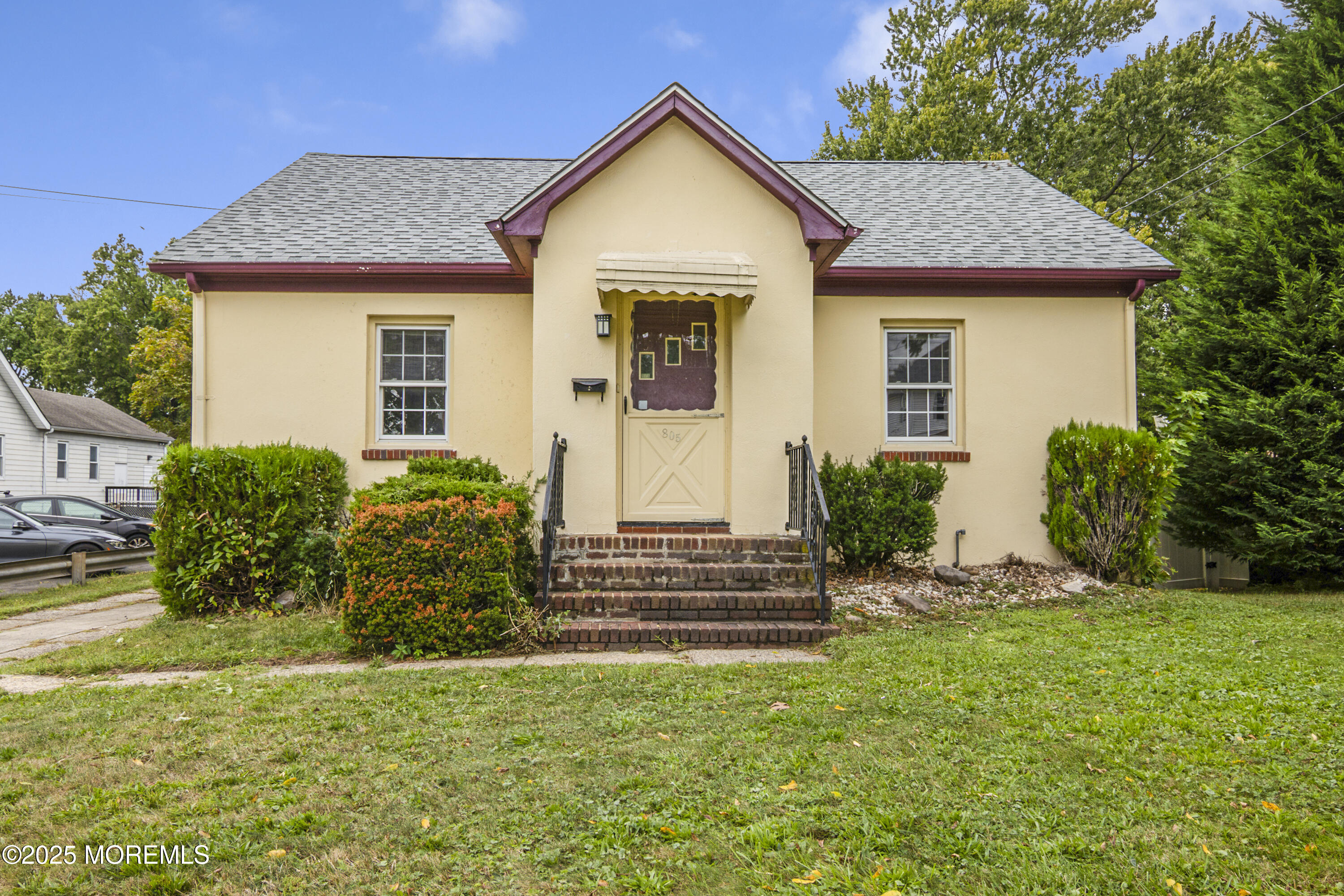 805 King George Road