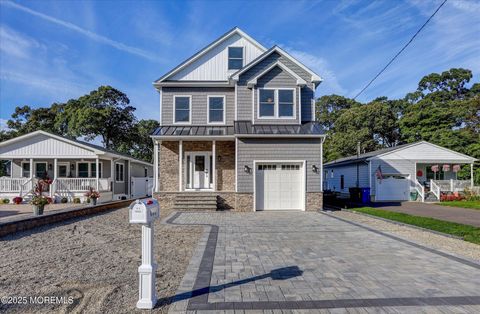 Photo of 623 Anthony Avenue, Toms River, NJ 08753 (MLS # 22530017)