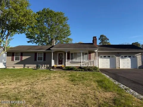 MLS: 22614561