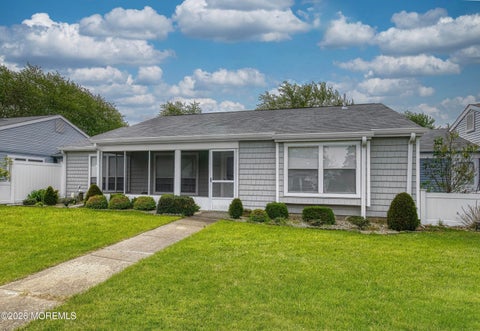Condo For Sale - 943 Liverpool Circle #B<br/> Manchester, NJ 08759