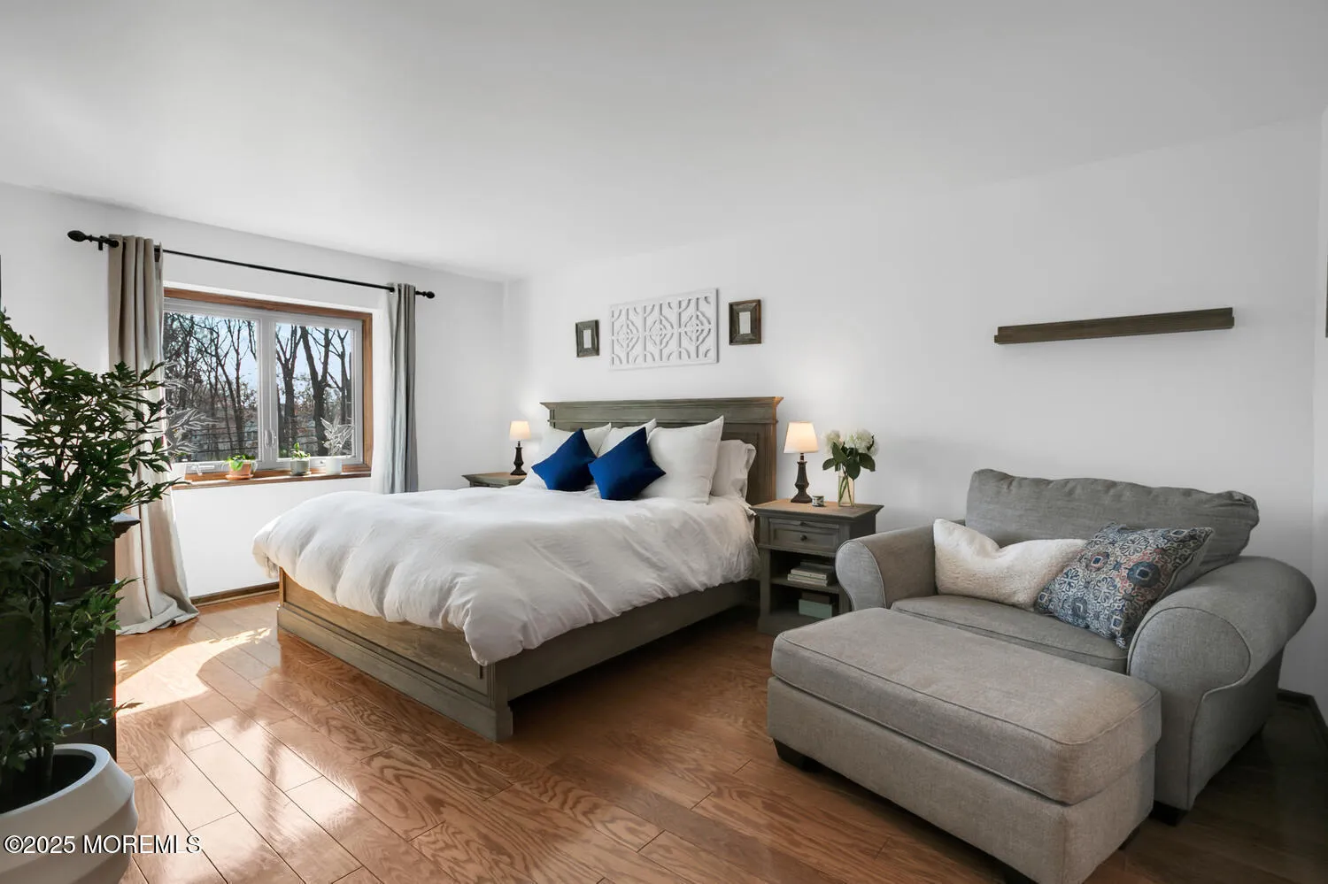 Middletown, New Jersey 07748, United States, 5 Bedrooms Bedrooms, ,4 BathroomsBathrooms,Residential,Pending,102529