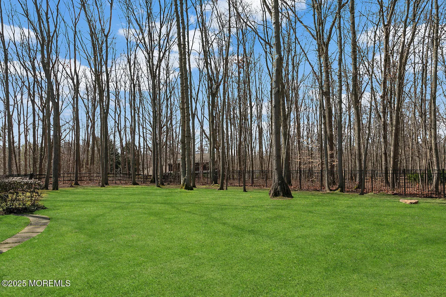 Middletown, New Jersey 07748, United States, 5 Bedrooms Bedrooms, ,4 BathroomsBathrooms,Residential,Pending,102529