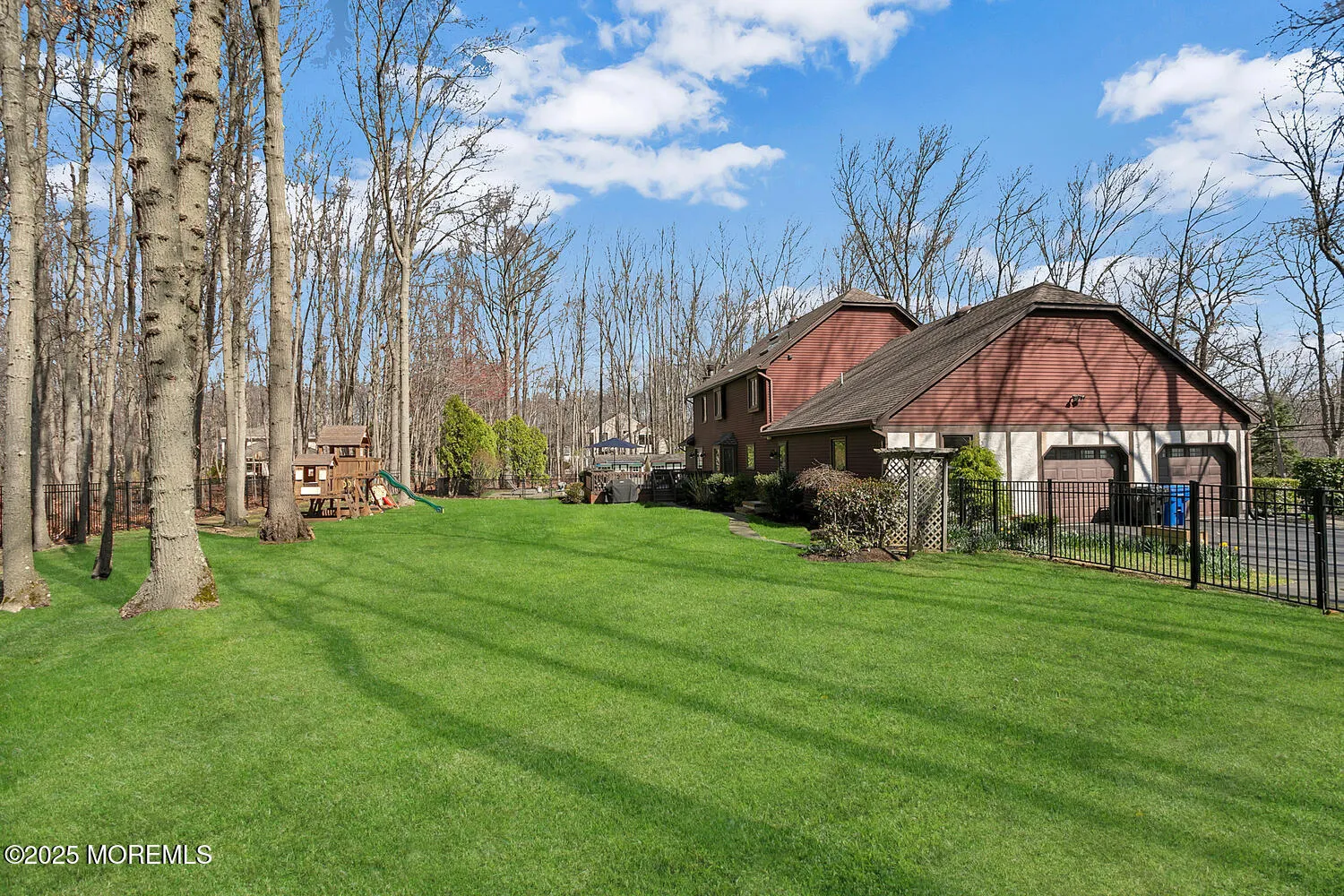 Middletown, New Jersey 07748, United States, 5 Bedrooms Bedrooms, ,4 BathroomsBathrooms,Residential,Pending,102529