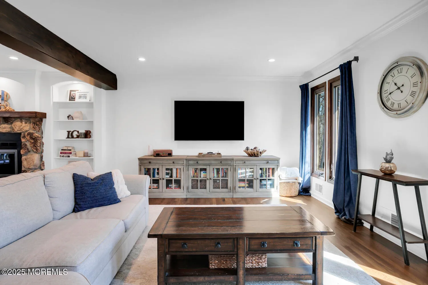 Middletown, New Jersey 07748, United States, 5 Bedrooms Bedrooms, ,4 BathroomsBathrooms,Residential,Pending,102529