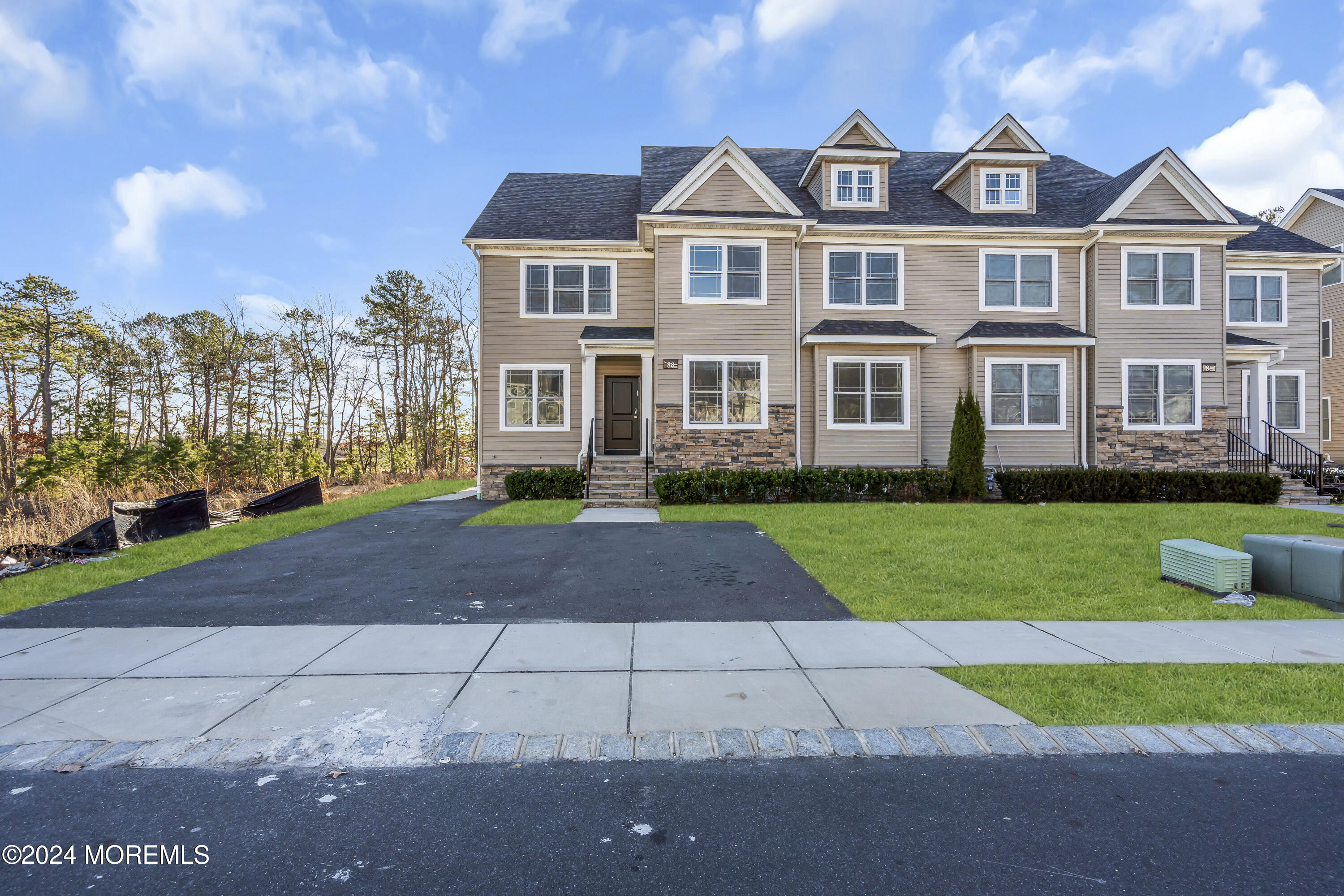 88 Broadway Avenue, Lakewood, New Jersey image 3