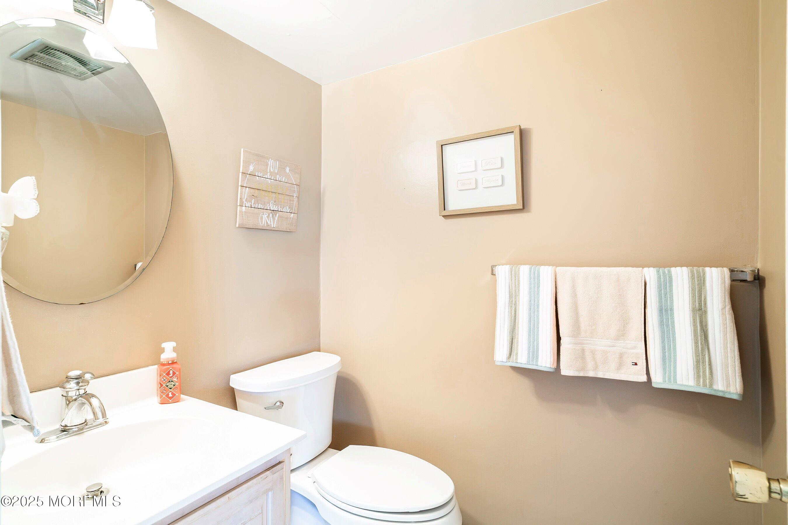 35 Tilton Drive, Freehold, New Jersey image 22