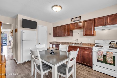 Photo of 129 Camille Court, Brick, NJ 08724 (MLS # 22530960)