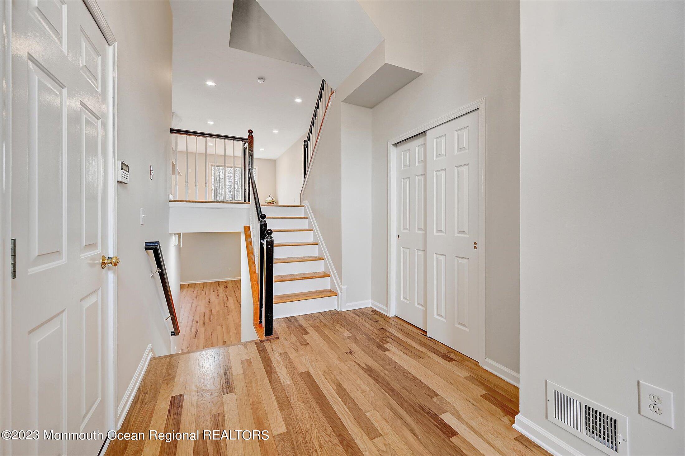 7 Harbor Bay Circle