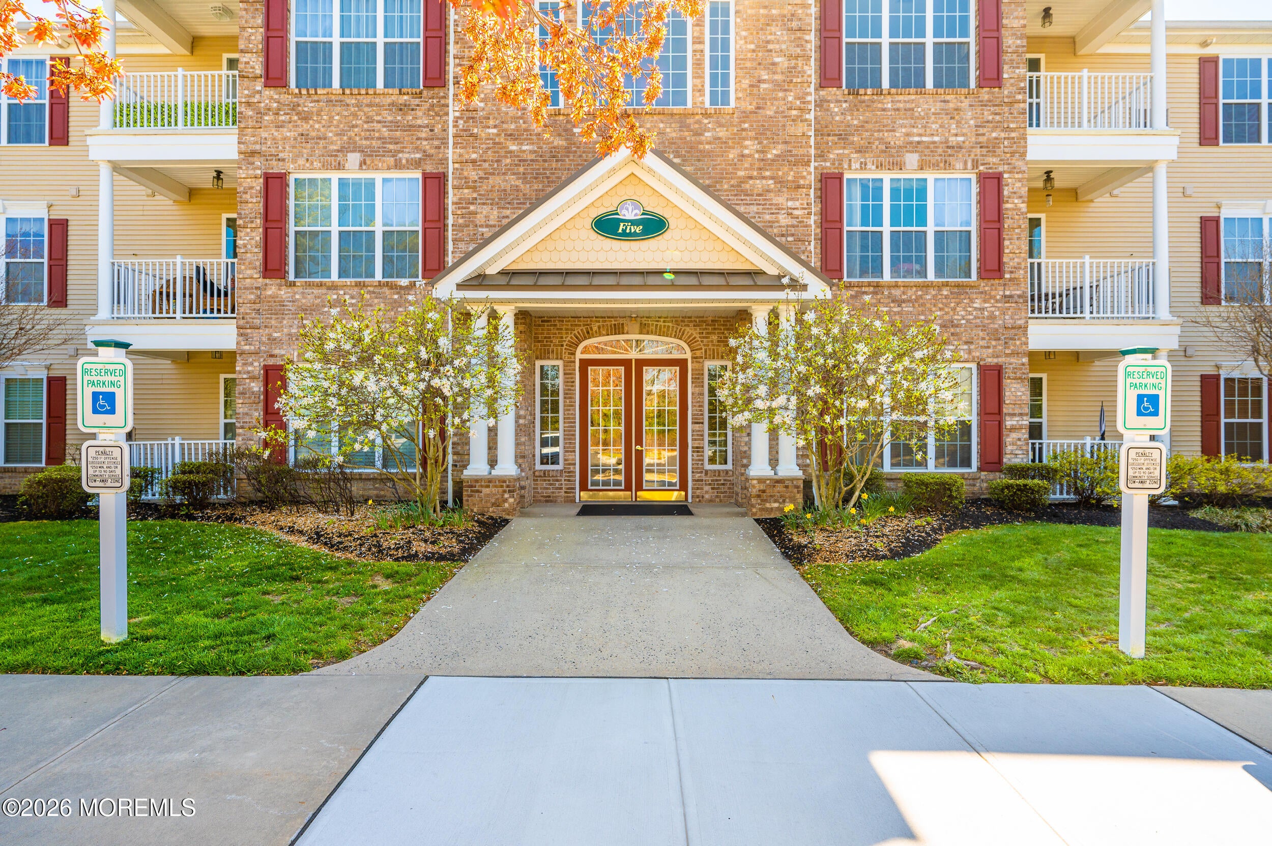 539 Sophee Lane - Photo 2
