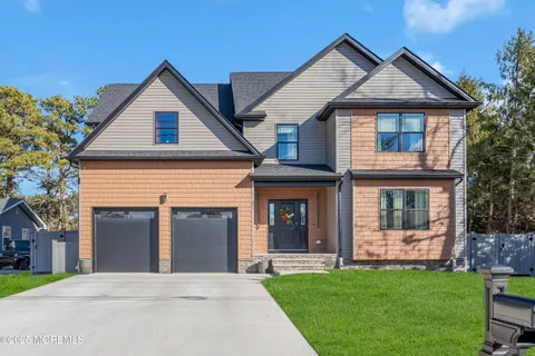 MLS: 22506156