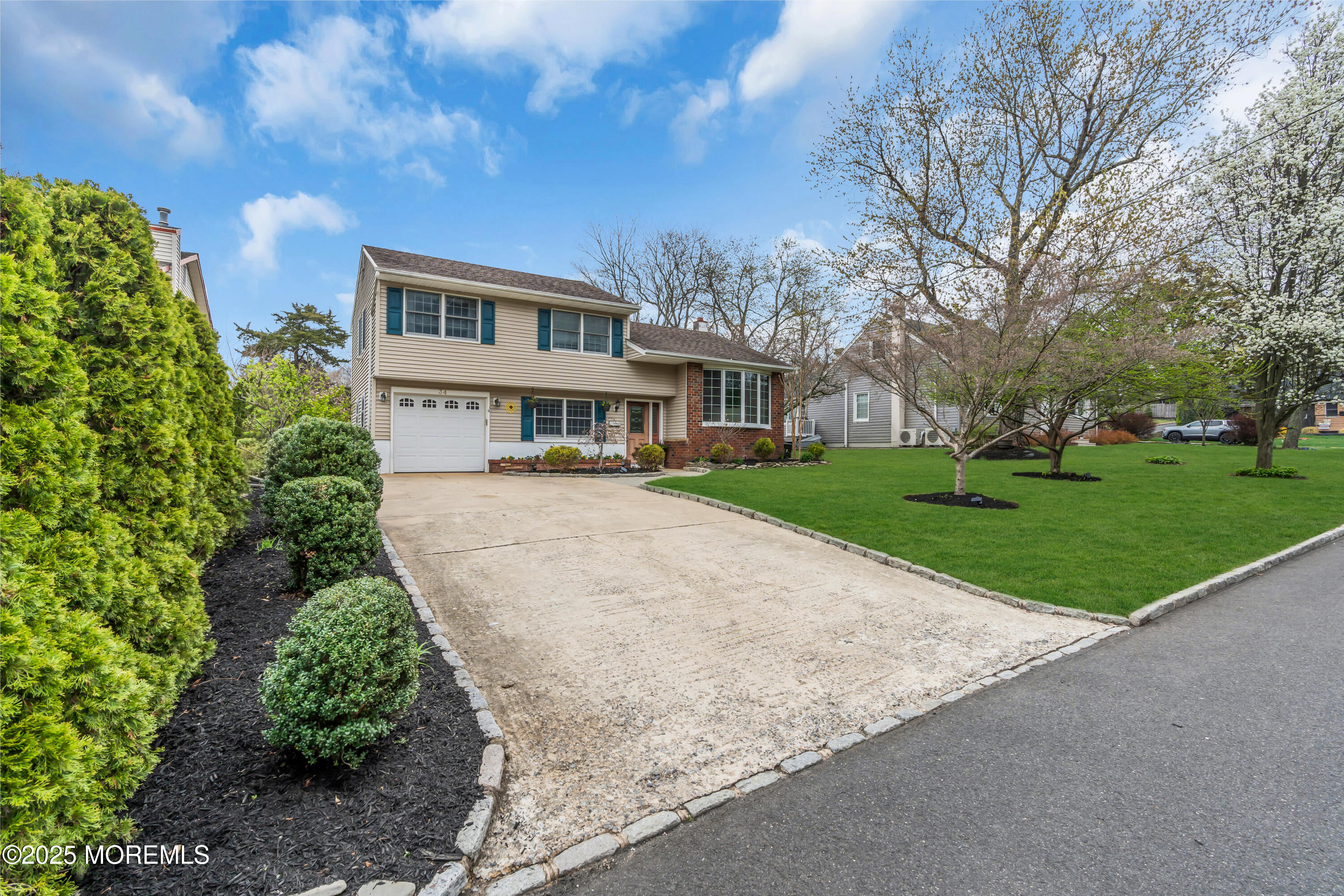 34 Green Twig Drive, Toms River, New Jersey image 2