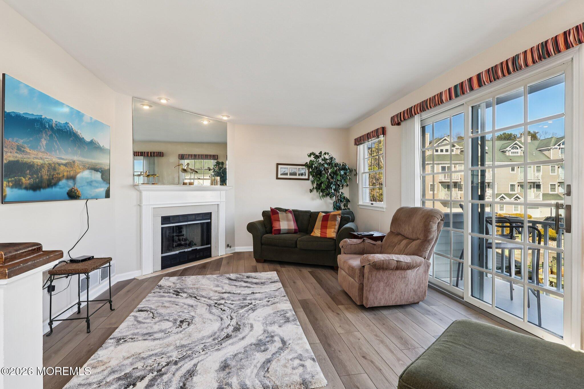 360 Captains Walk 60