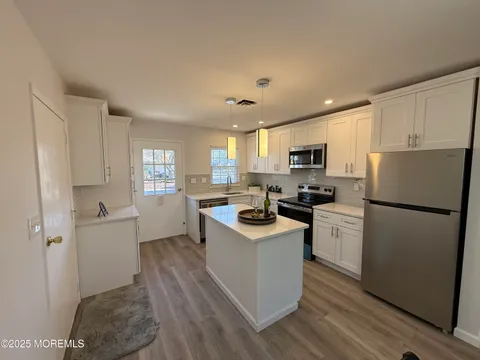 MLS: 22507970