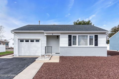 Homes For Sale - 1 Hampshire Road<br/> Toms River, NJ 08757