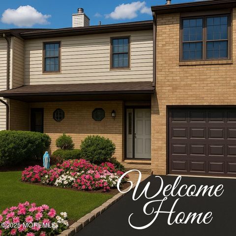 Photo of 8 Hialeah Ct, West Long Branch, NJ 07764 (MLS # 22530243)