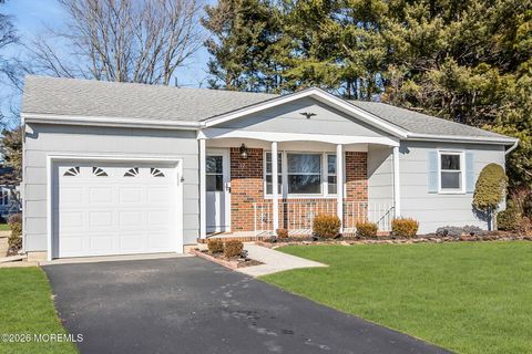 Photo of 12 Ely Court, Toms River, NJ 08757 (MLS # 22601658)