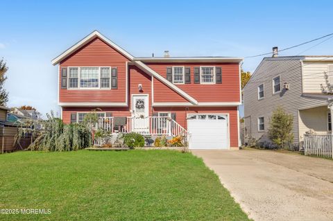 31 Monmouth Avenue North Middletown NJ 07748