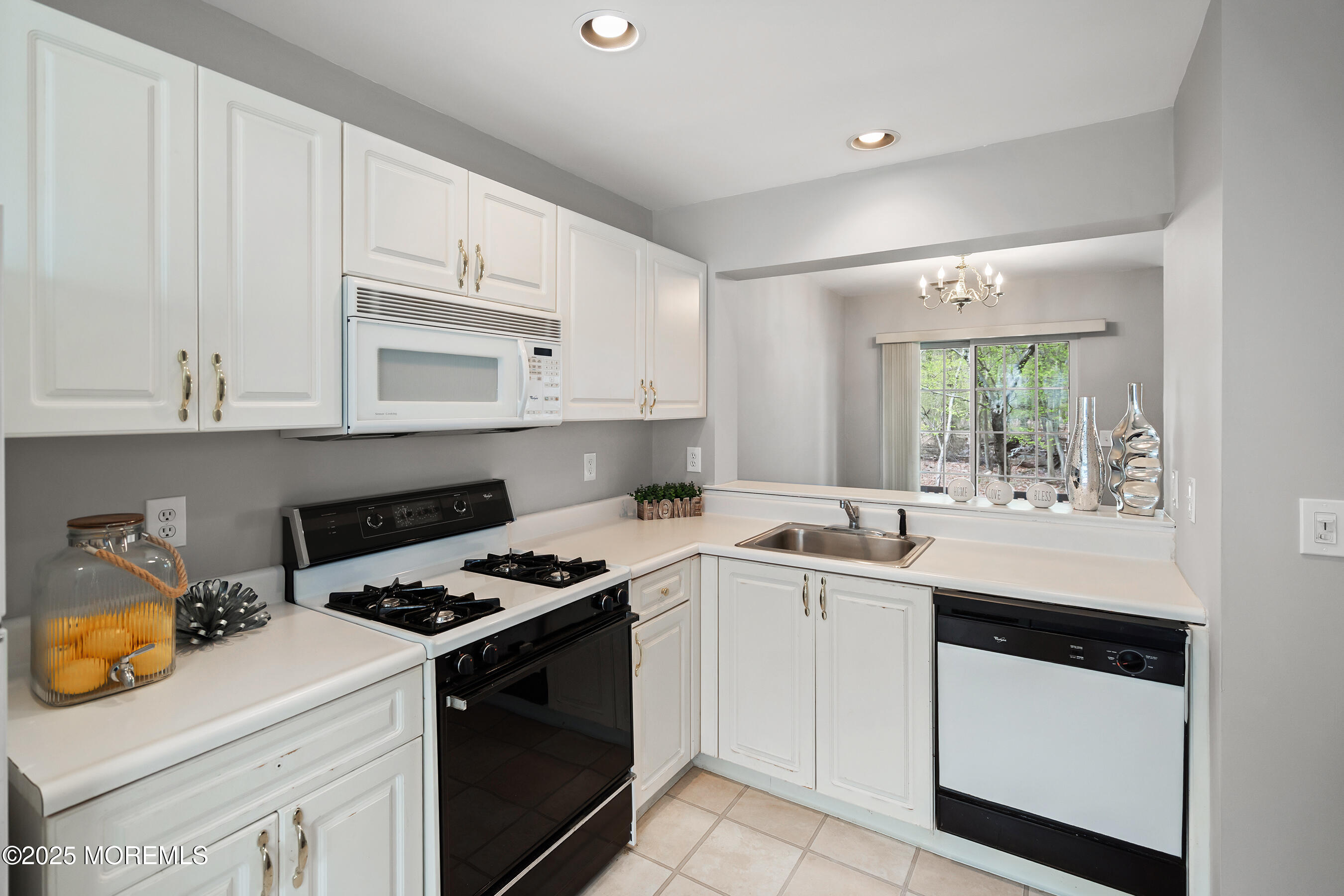2304 Wendover Drive, Pompton Plains, New Jersey image 11