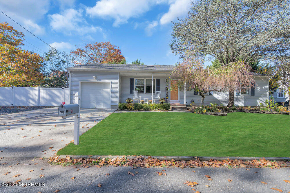 708 Halliard Avenue, Beachwood, New Jersey image 3