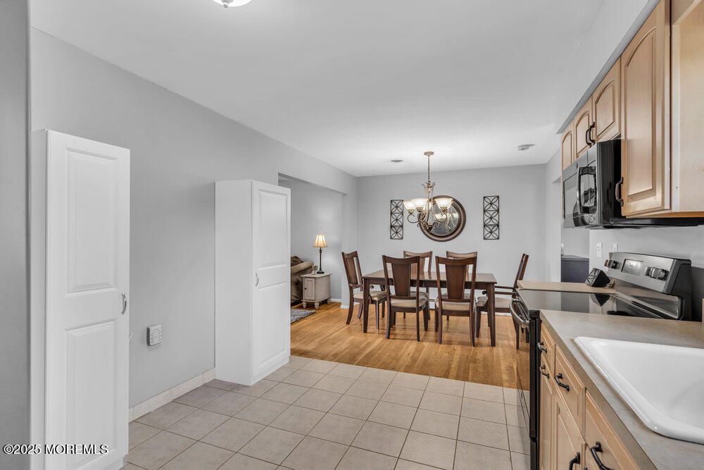 560 Oakhollow Lane, Lanoka Harbor, New Jersey image 10