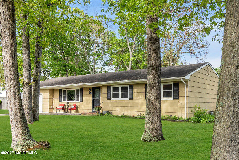 560 Oakhollow Lane, Lanoka Harbor, New Jersey image 21