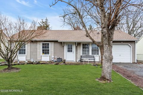 Homes For Sale - 4 Mast Drive<br/> Ocean County, Barnegat, NJ 08005