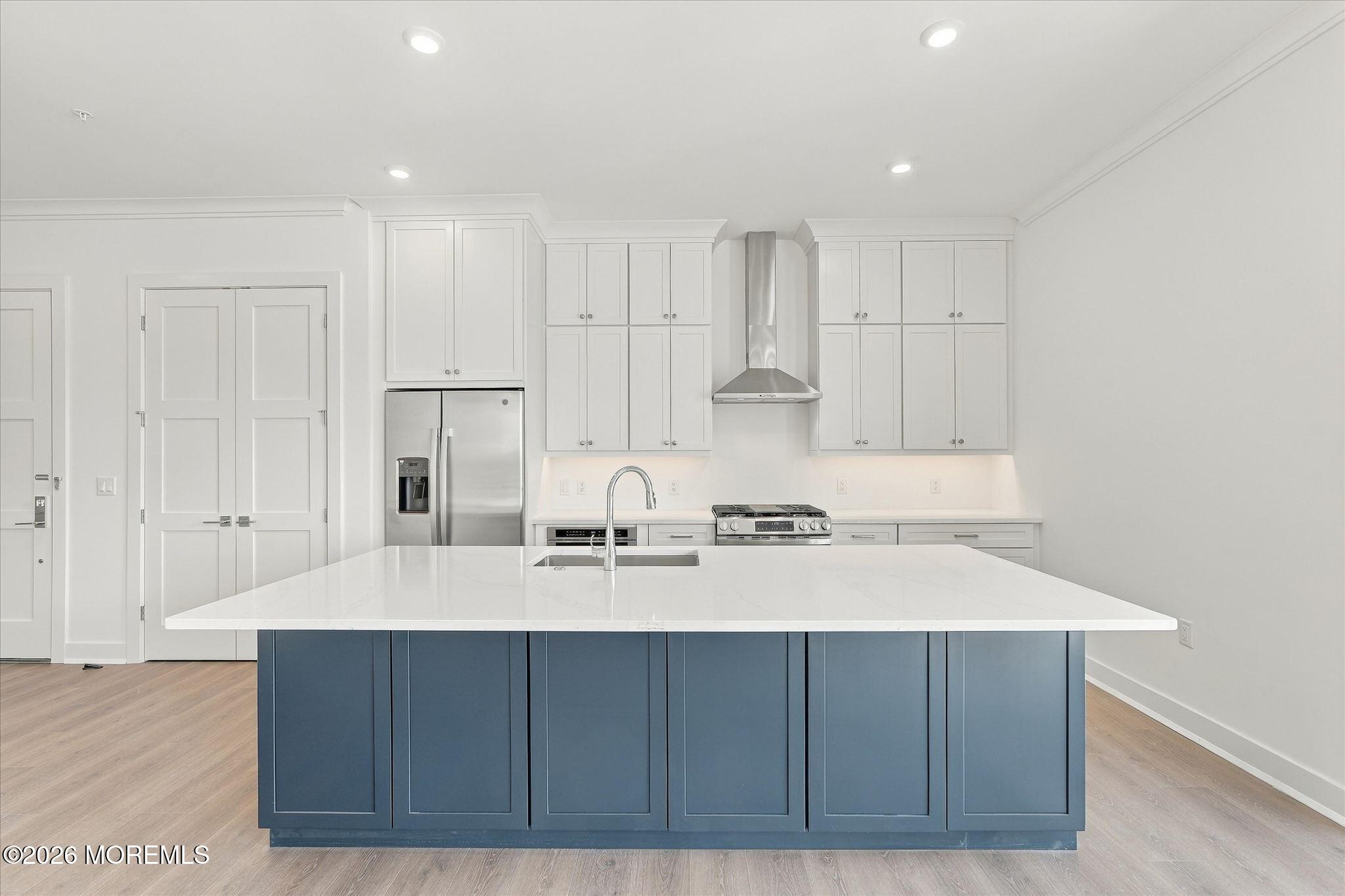 1 5th Avenue Unit# 404