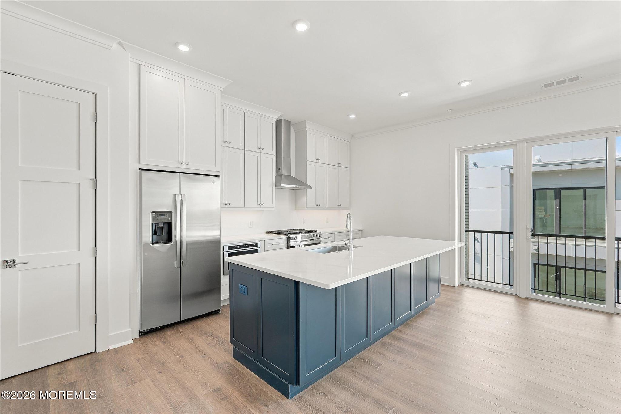 1 5th Avenue Unit# 404