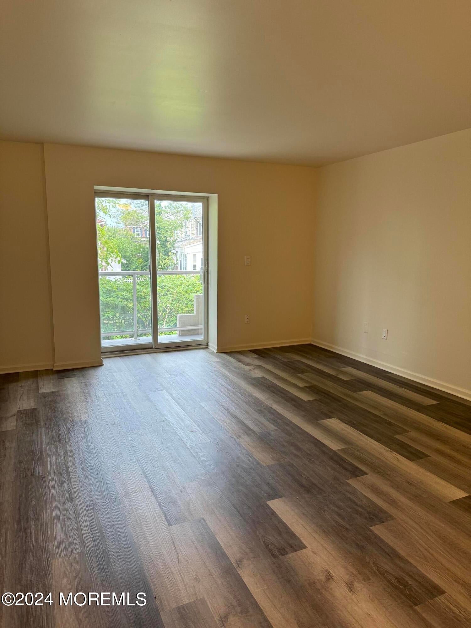 109 Second Avenue E
