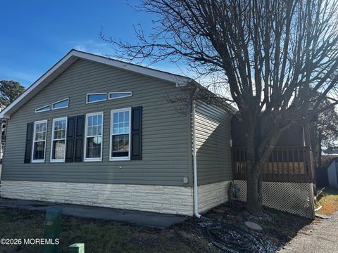 Photo of 83 Seattle Slew Drive, Howell, NJ 07731 (MLS # 22601470)