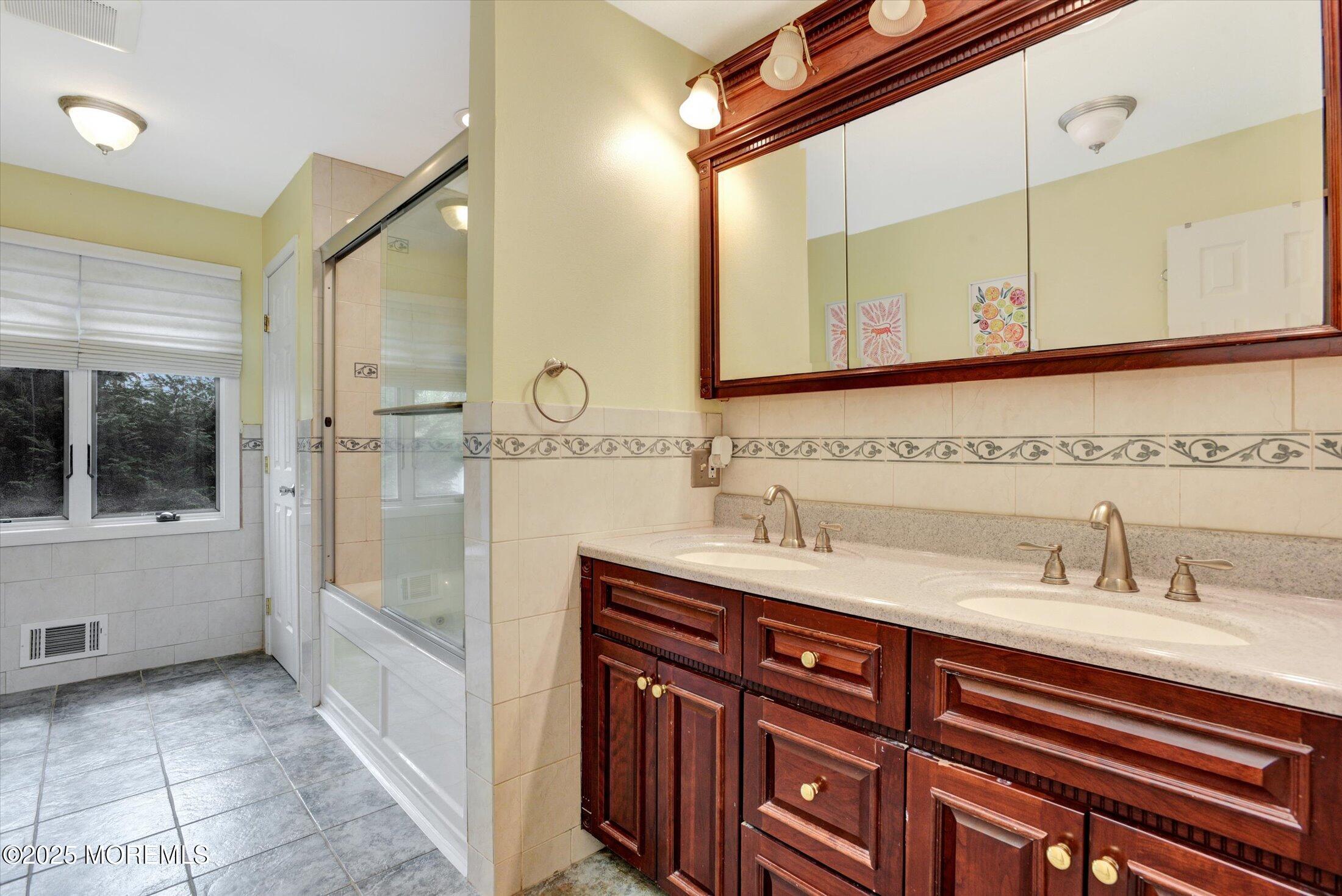 980 W Front Street, Red Bank, New Jersey image 49