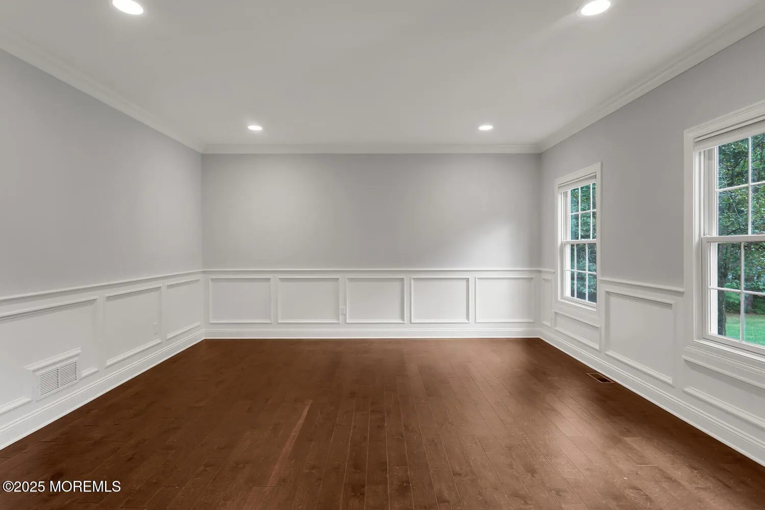 Colts Neck, New Jersey 07722, United States, 4 Bedrooms Bedrooms, ,5 BathroomsBathrooms,Residential,Active,202509