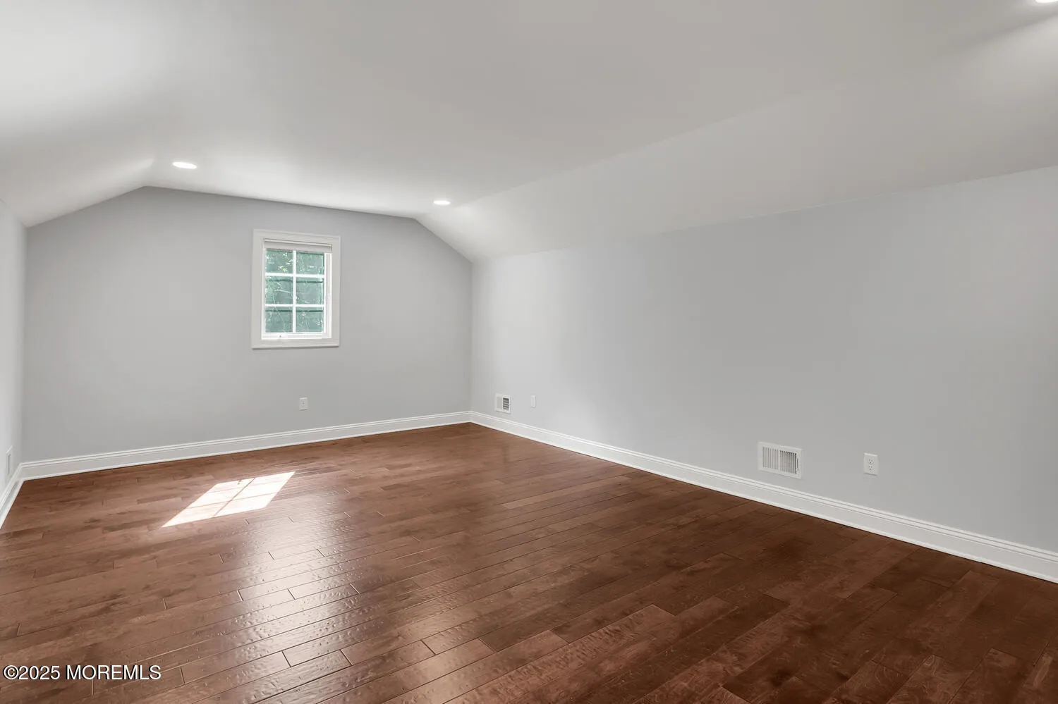 Colts Neck, New Jersey 07722, United States, 4 Bedrooms Bedrooms, ,5 BathroomsBathrooms,Residential,Active,202509