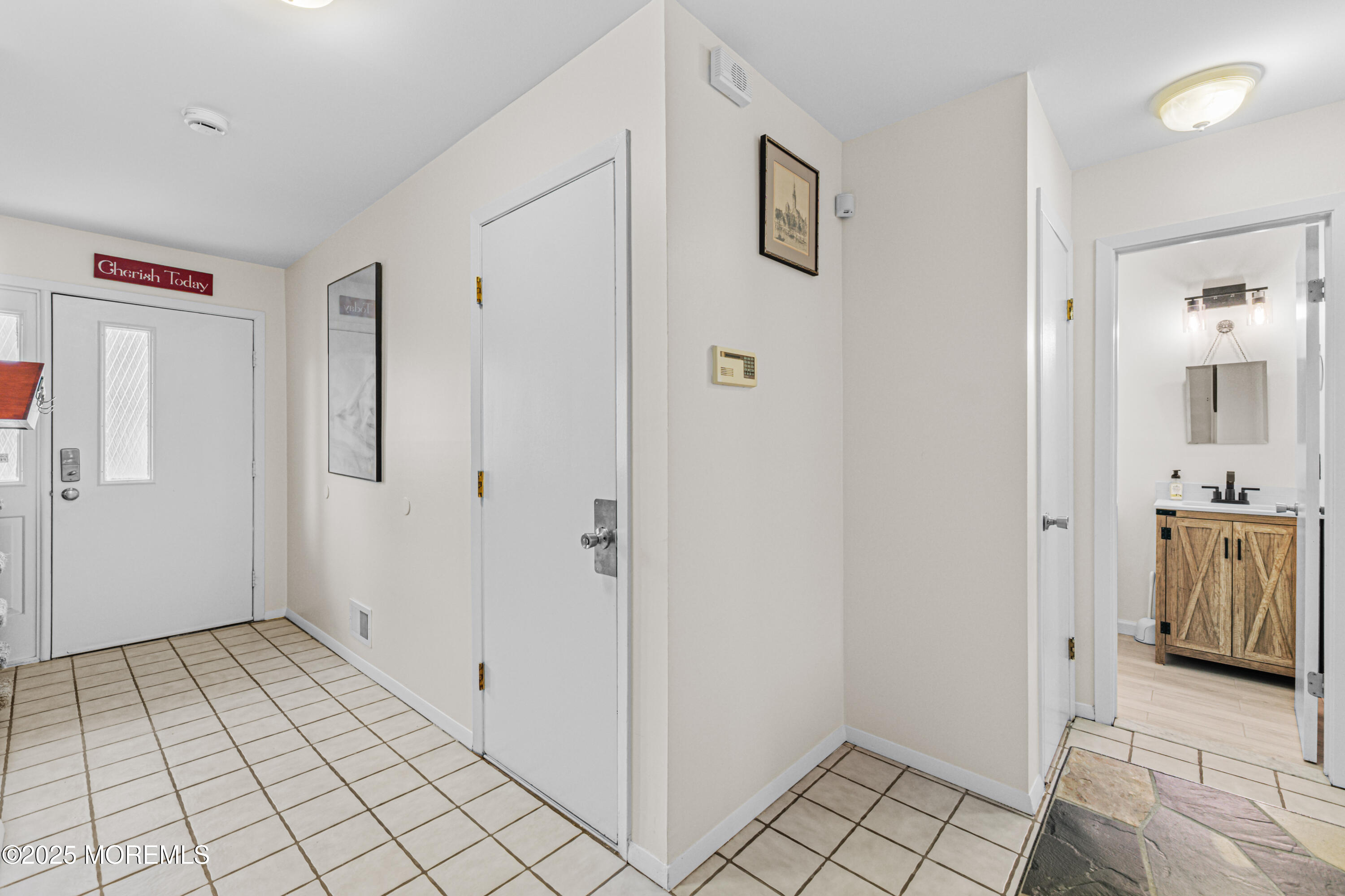 182 Heywood Court #103, Matawan, New Jersey image 16