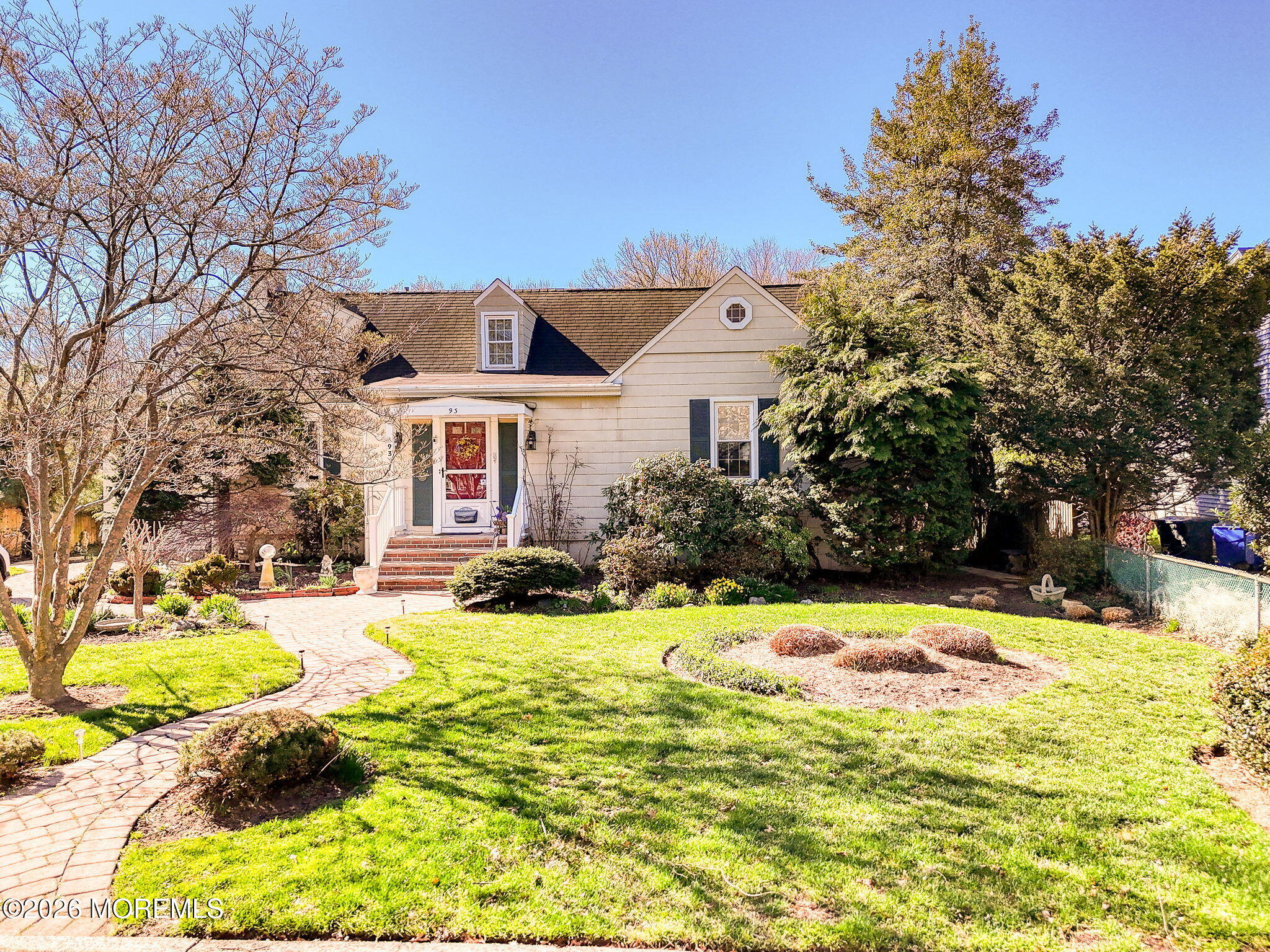 93 N Sunnycrest Drive