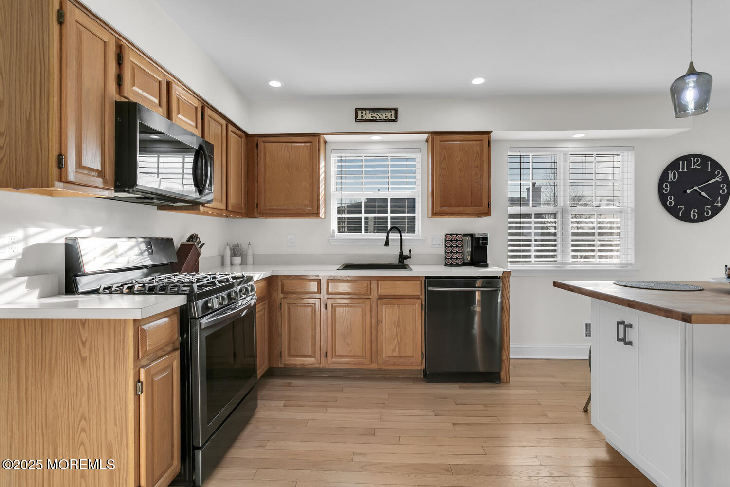 16 Deborah Lane, Howell, New Jersey image 5