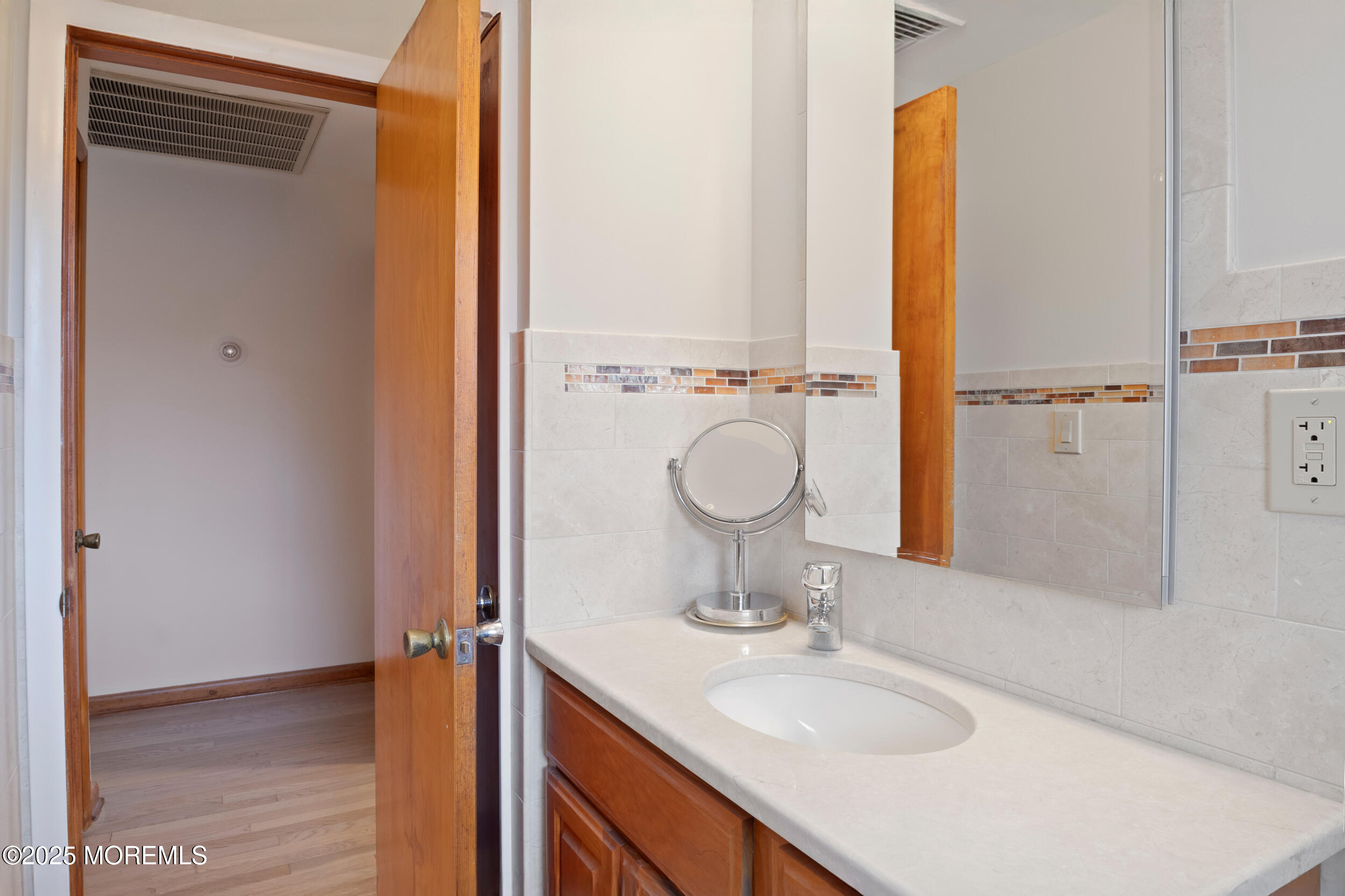 40 Ochs Avenue, Milltown, New Jersey image 30