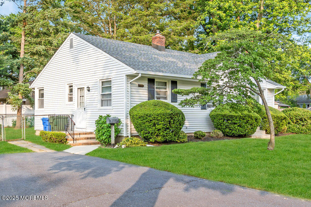 361 Meadowbrook Avenue