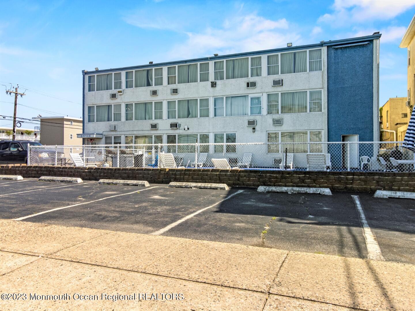 127 Carteret Avenue