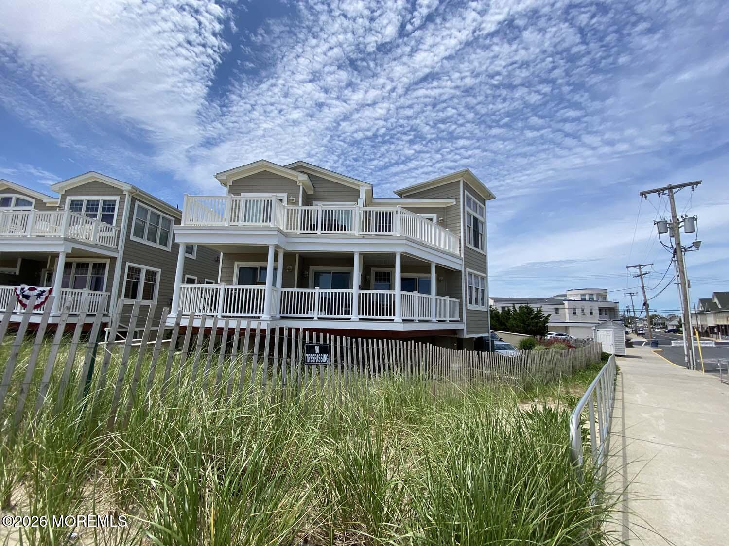 209-4 Beachfront